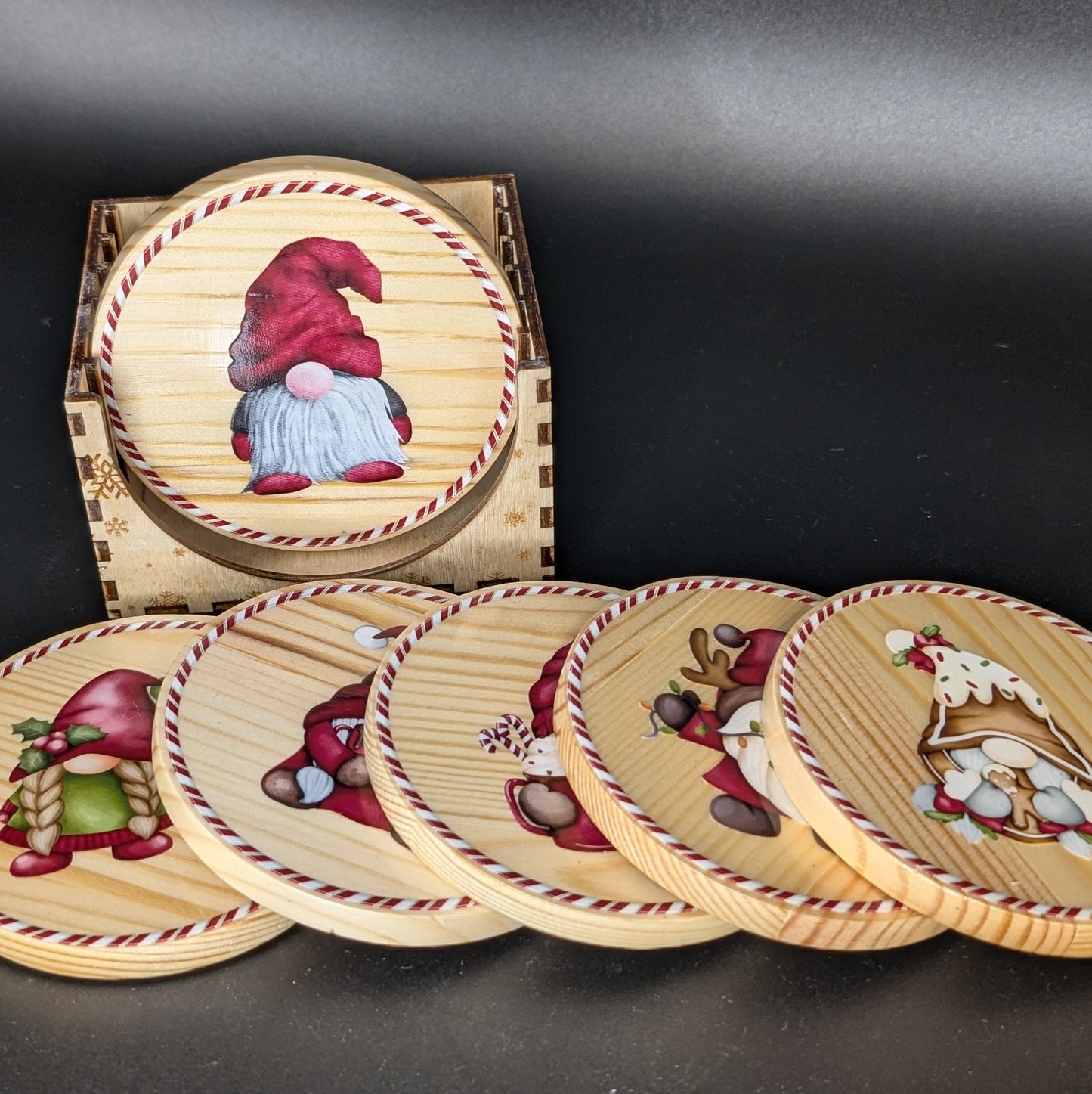 Ensemble de sous-verres de Noël festifs avec support - 6 sous-verres en bois dur • Cadeau d'hôtesse des Fêtes