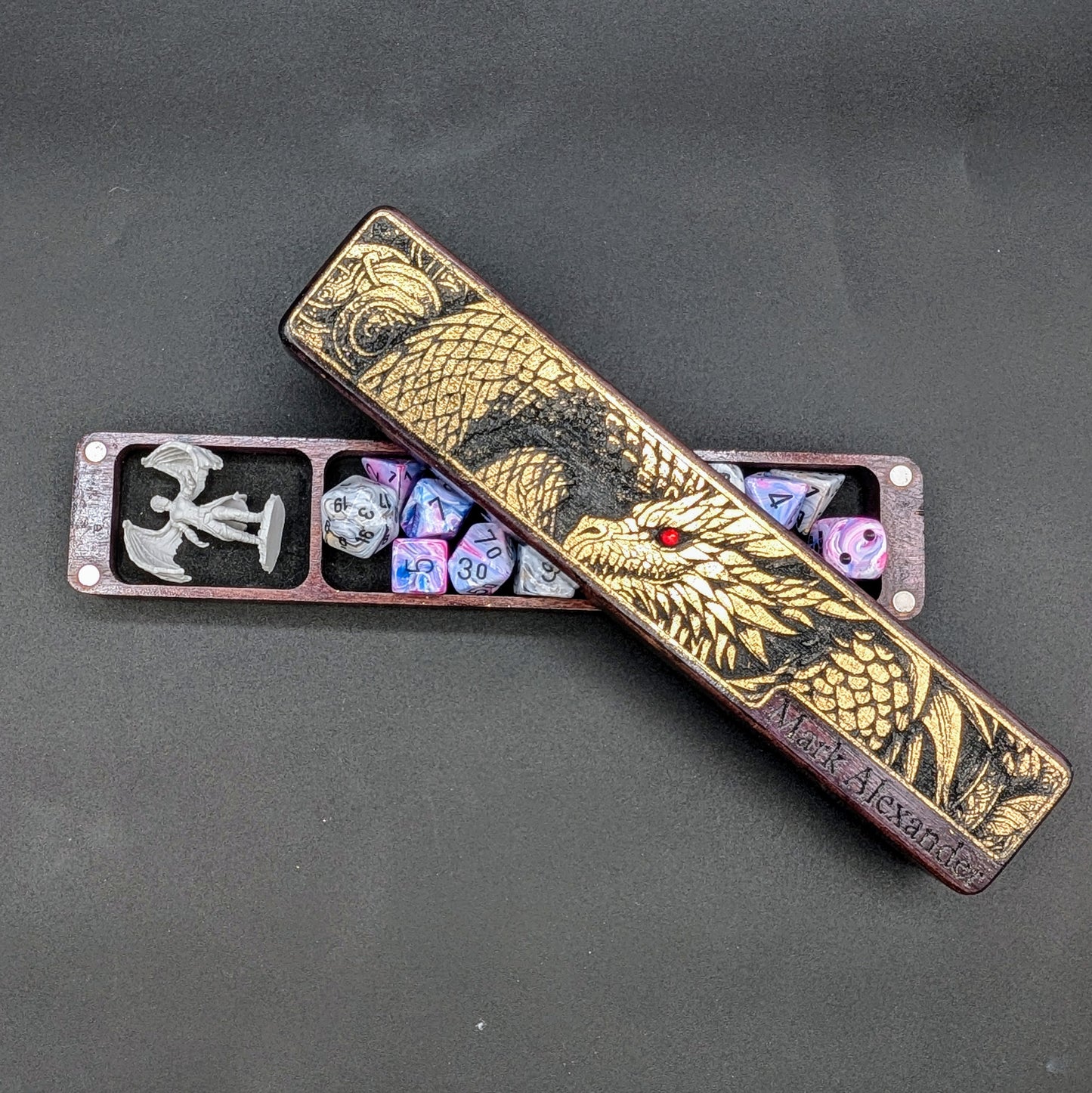 Boîte de rangement de dés en bois dur Golden Dragon