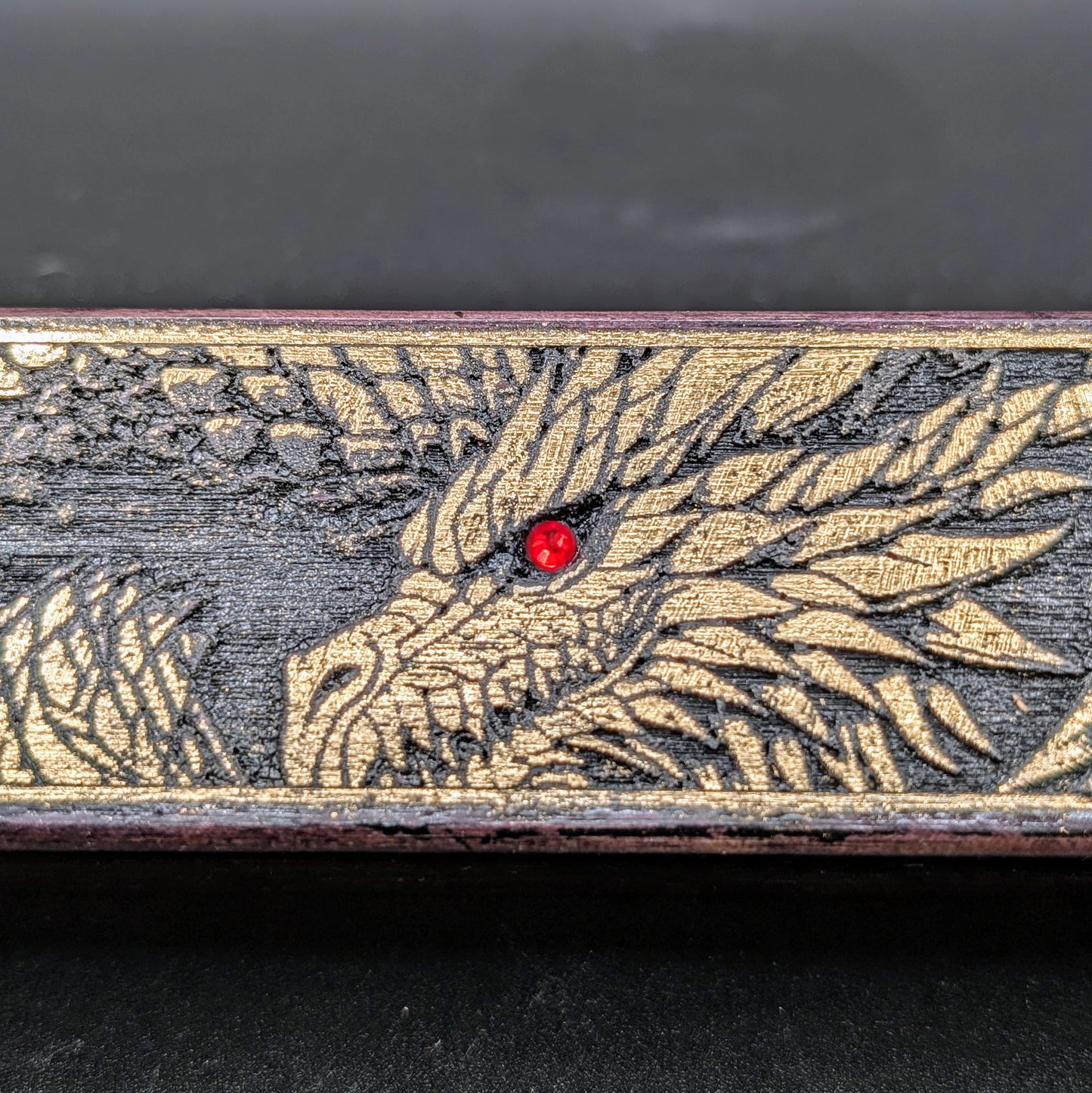 Boîte de rangement de dés en bois dur Golden Dragon